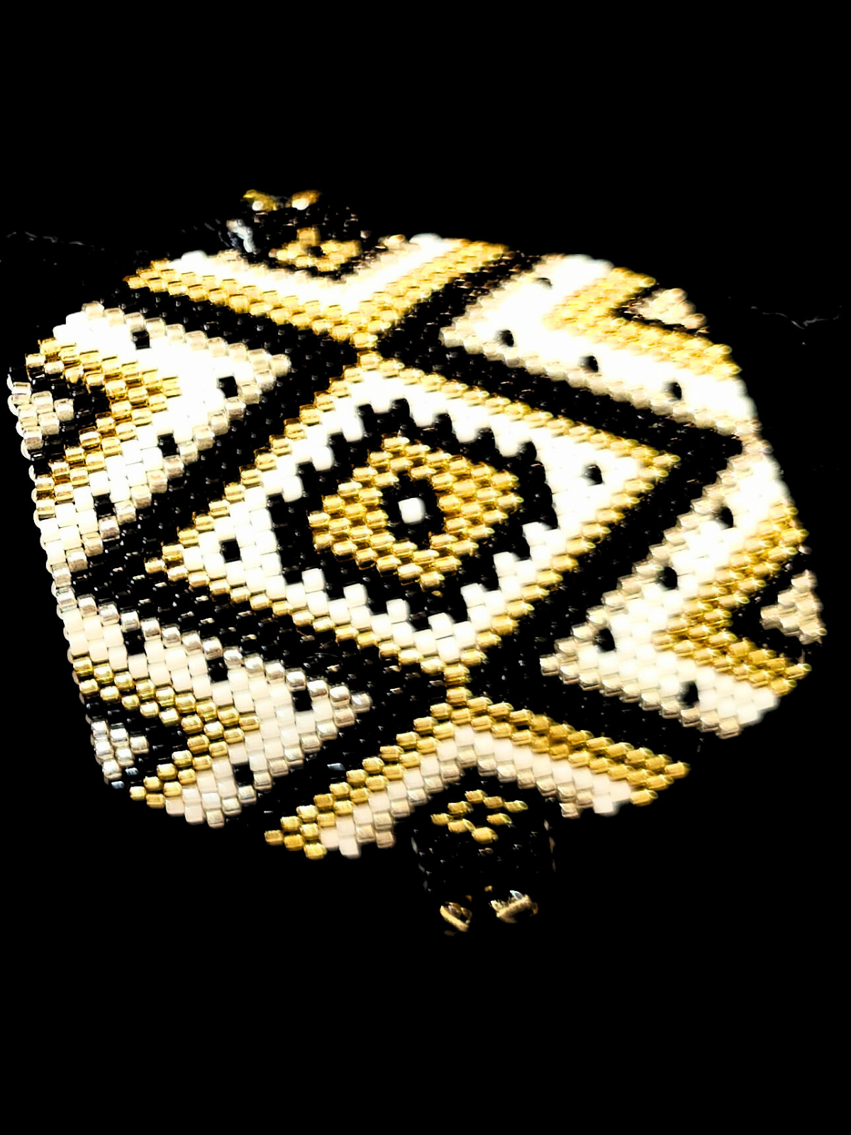 Wixarika Miyuki Beaded Bracelets – Handmade Mexican Huichol Jewelry "Corona"