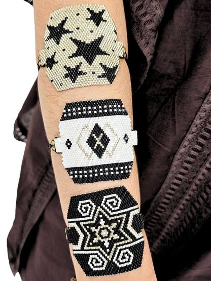 Wixarika Miyuki Beaded Bracelets – Handmade Mexican Huichol Jewelry "Corona"