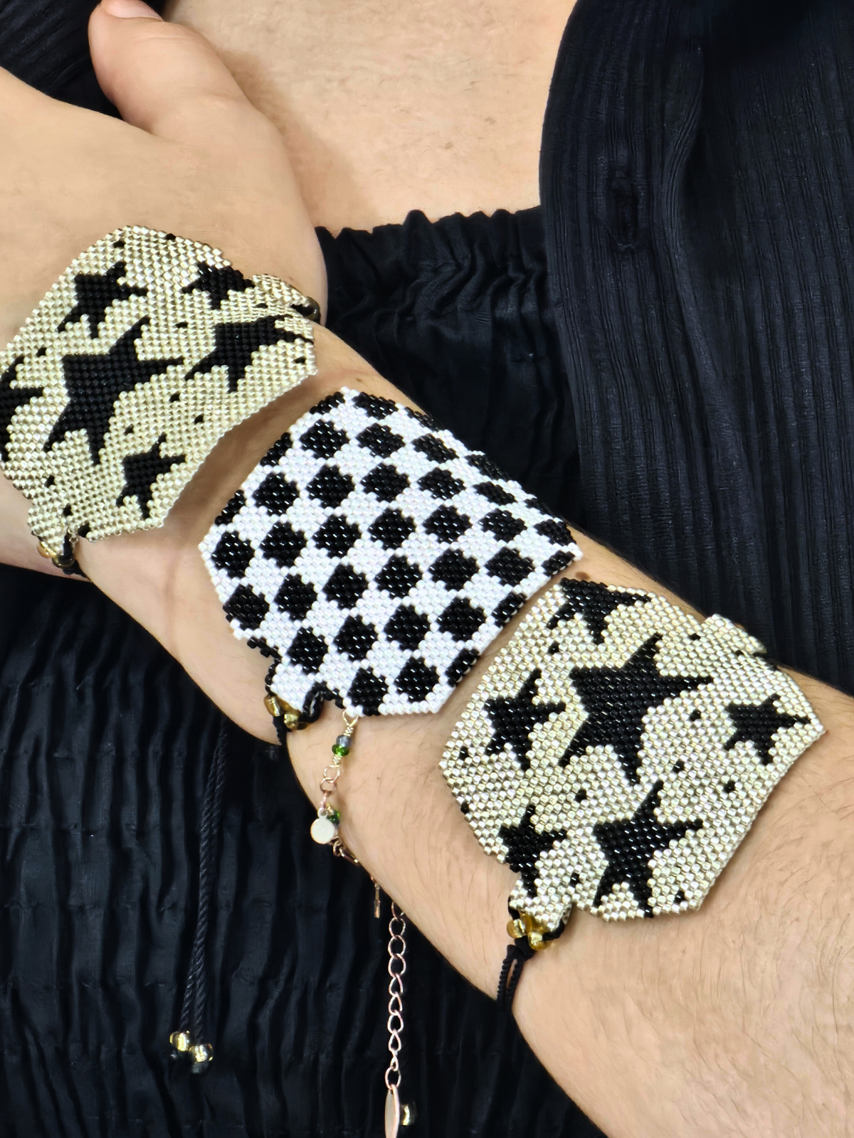 Wixarika Miyuki Beaded Bracelets – Handmade Mexican Huichol Jewelry "Corona"